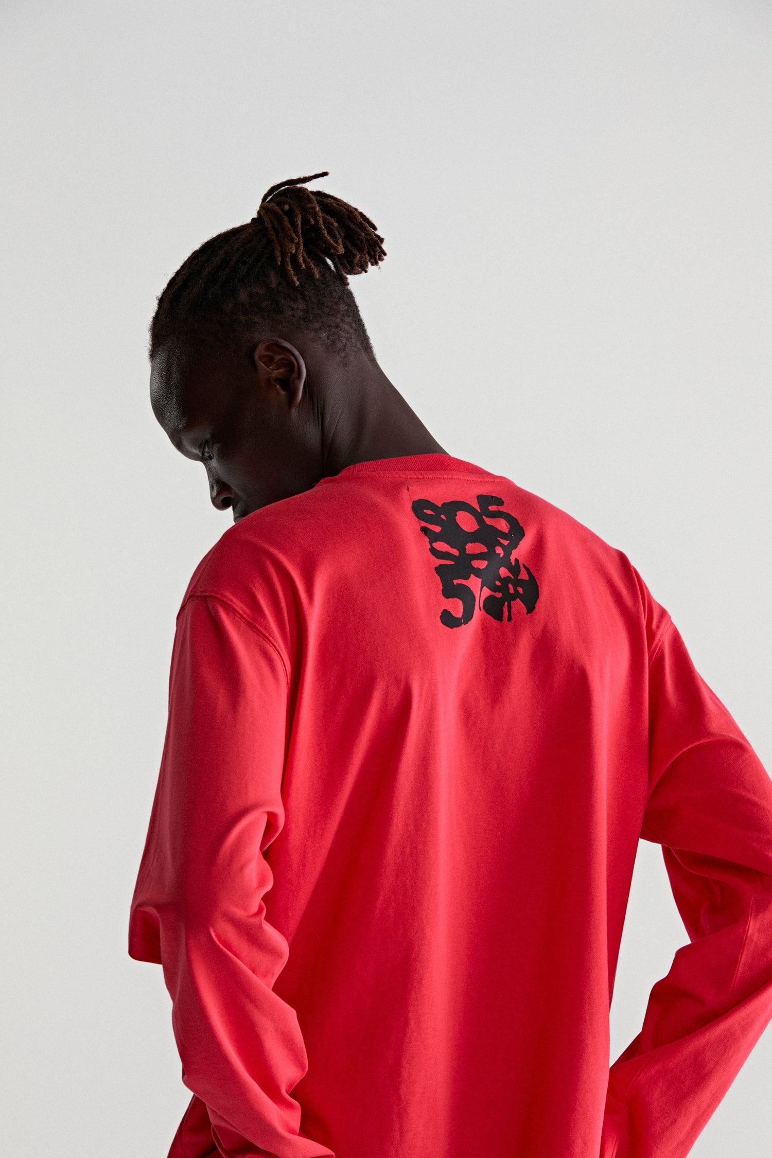 MAIN LABEL LS TEE